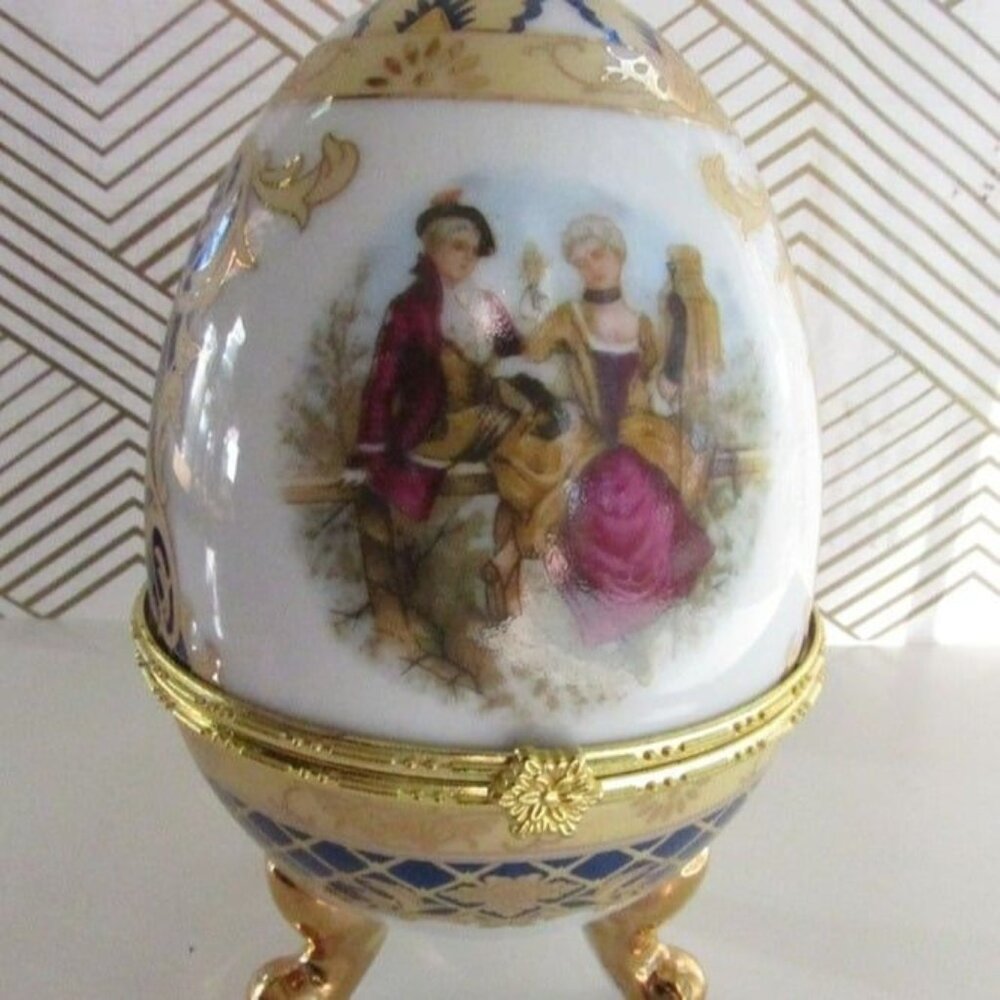 Vintage Vecceli Italy Porcelain Egg Trinket Box Renaissance Courting Couple